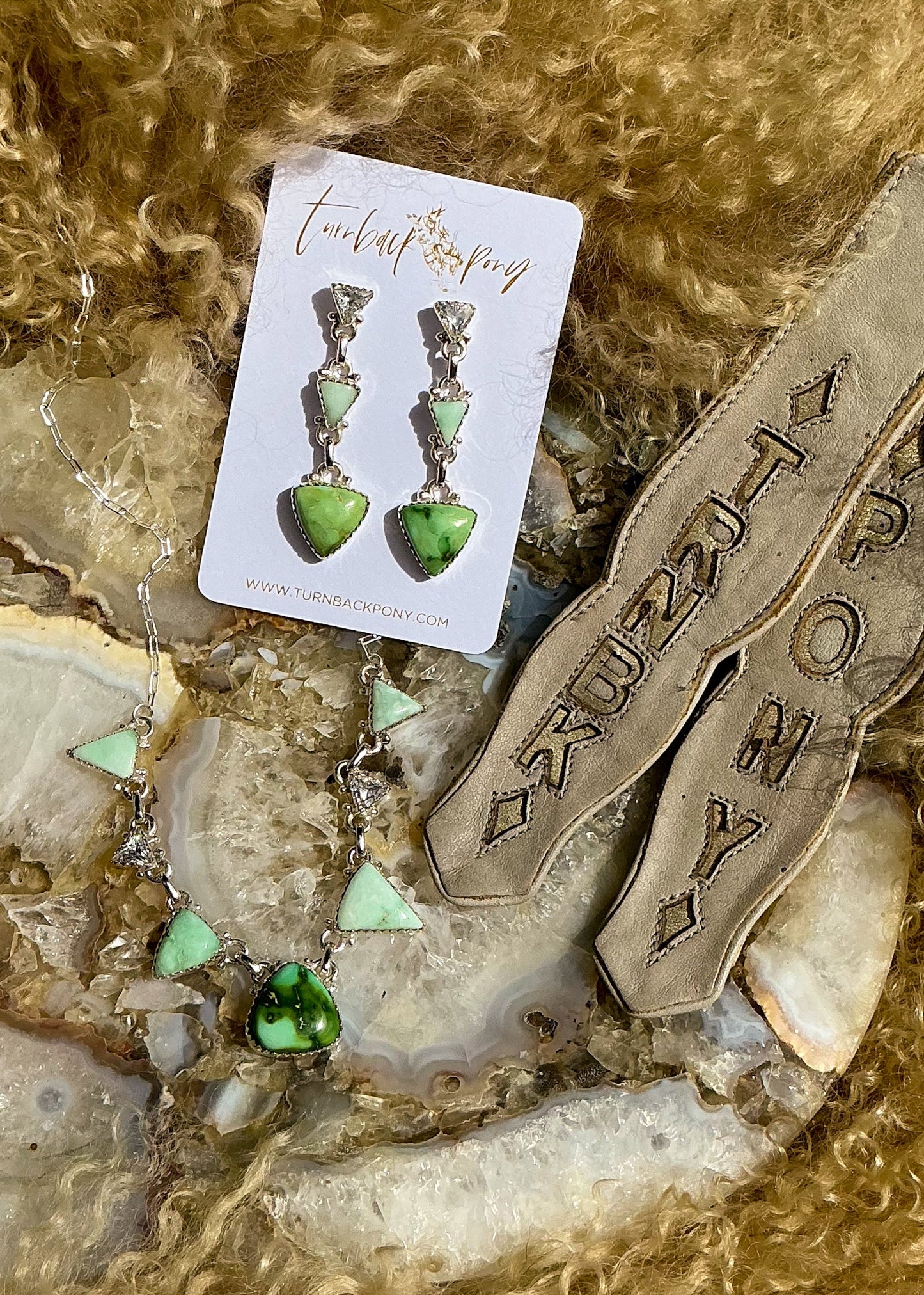 Once Upon A Time Set - Turnback Pony ™ - Necklace earring set