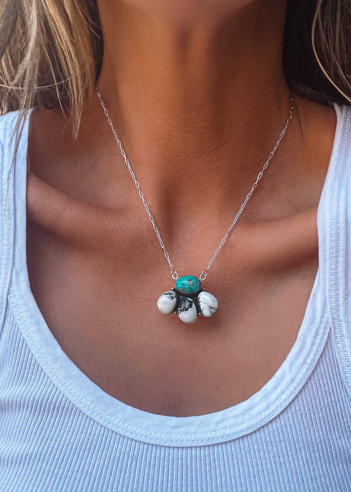 Midnight Petal Set - Turnback Pony ™ - Necklace earring set