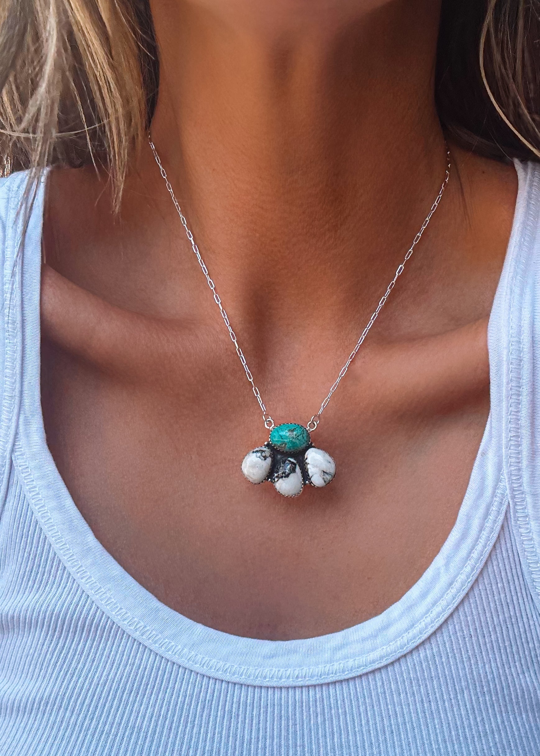 Midnight Petal Set - Turnback Pony ™ - Necklace earring set
