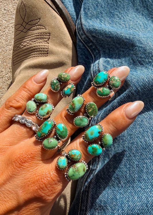 Aponi Adjustable Ring