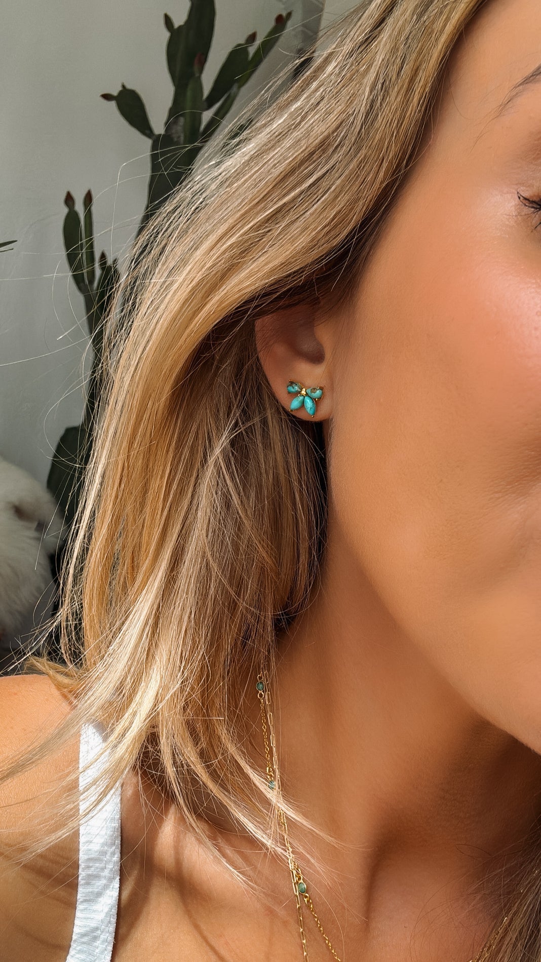 Rosa Gold Studs - Turnback Pony ™ - Earring