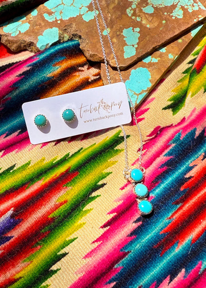 Essential Set - Turnback Pony ™ - Necklace earring set