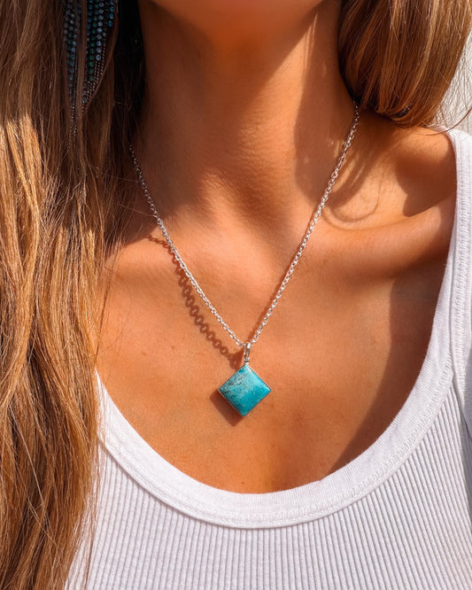 Dad’s Kit Turquoise Necklace - Turnback Pony ™ - 