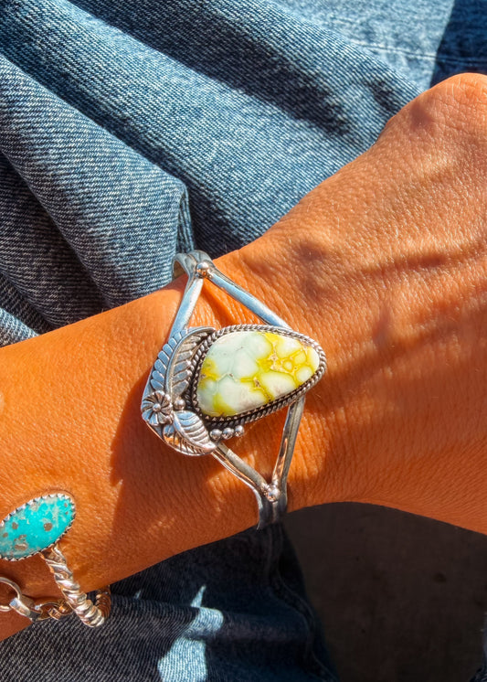 Partner Cuff - Turnback Pony ™ - Bracelet